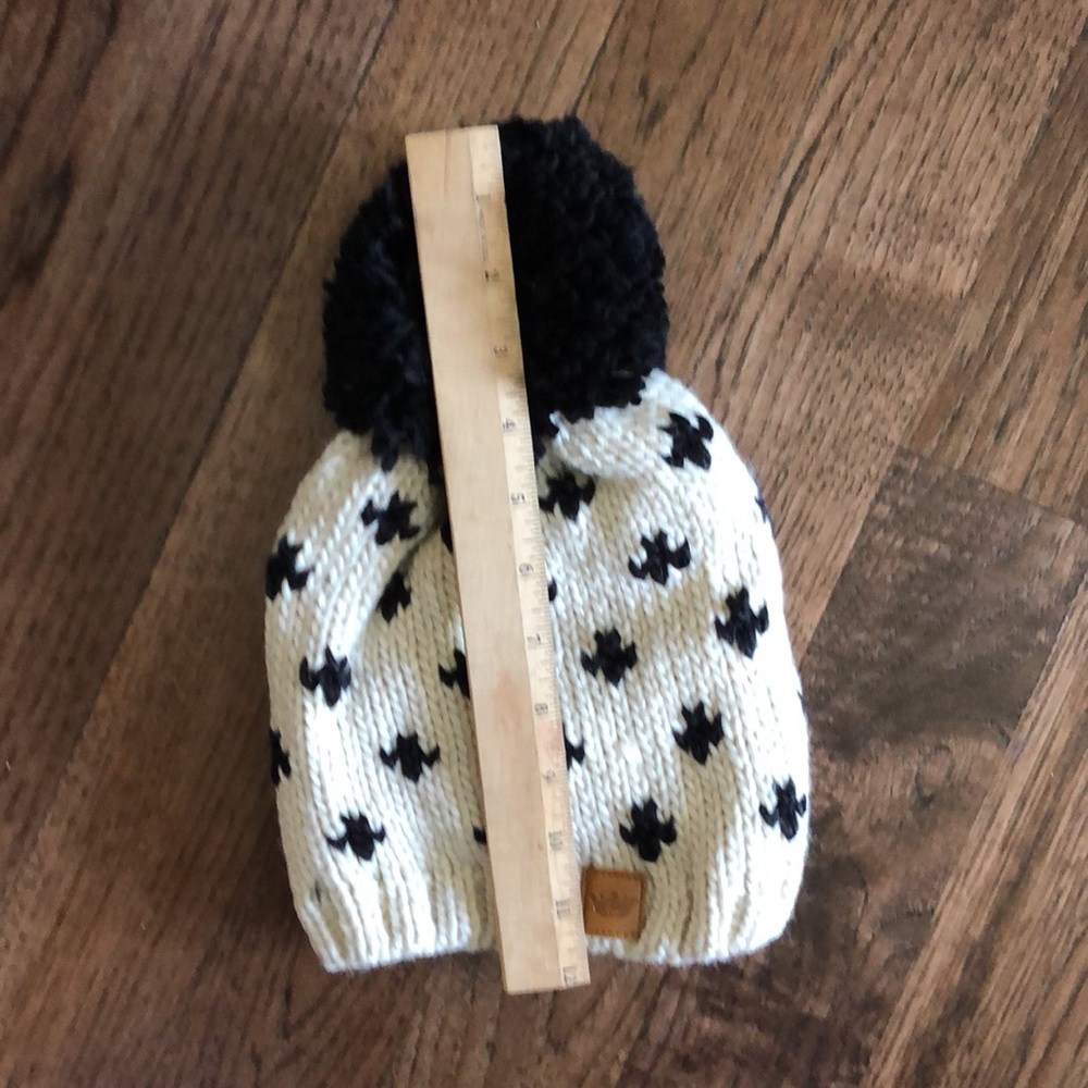Stocking Hat! Soft & Chunky! Fully Lined! New in Package!  Panache Brand - Picture 5 of 6